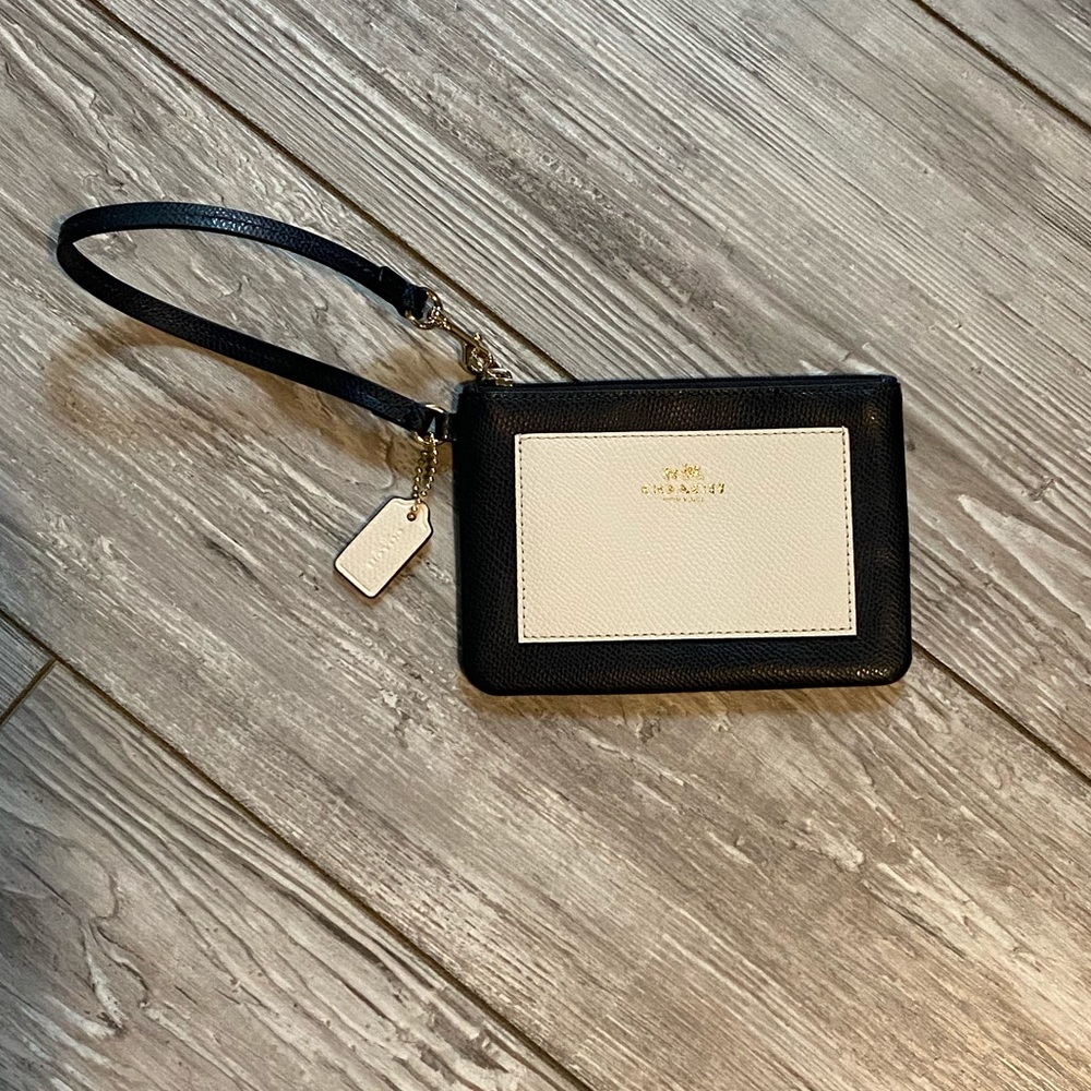 NEVER USED COACH WRISTLET.